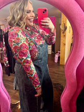 Load image into Gallery viewer, MAXIMALIST VIBE MESH TOP