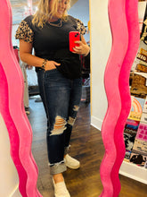 Load image into Gallery viewer, YOU’RE SO CLASSIC JEANS