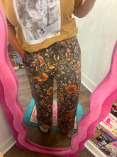 Load image into Gallery viewer, FALL FLORALS PANTS