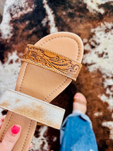 Load image into Gallery viewer, MONUMENT VALLEY SANDALS