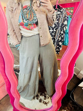 Load image into Gallery viewer, DOWN THE PATH PALAZZO PANTS