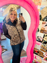 Load image into Gallery viewer, BEST OF BOTH WORLDS REVERSIBLE VEST
