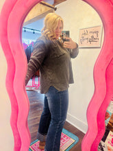 Load image into Gallery viewer, STORMY TOP
