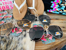 Load image into Gallery viewer, YES MA'AM SUNGLASSES
