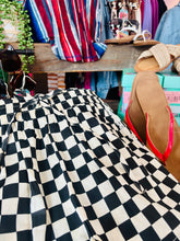 Load image into Gallery viewer, LACE UP SHORTS
