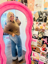 Load image into Gallery viewer, PIPE DREAM JEANS
