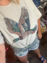 Load image into Gallery viewer, DAZZLED DUCK GRAPHIC TEE
