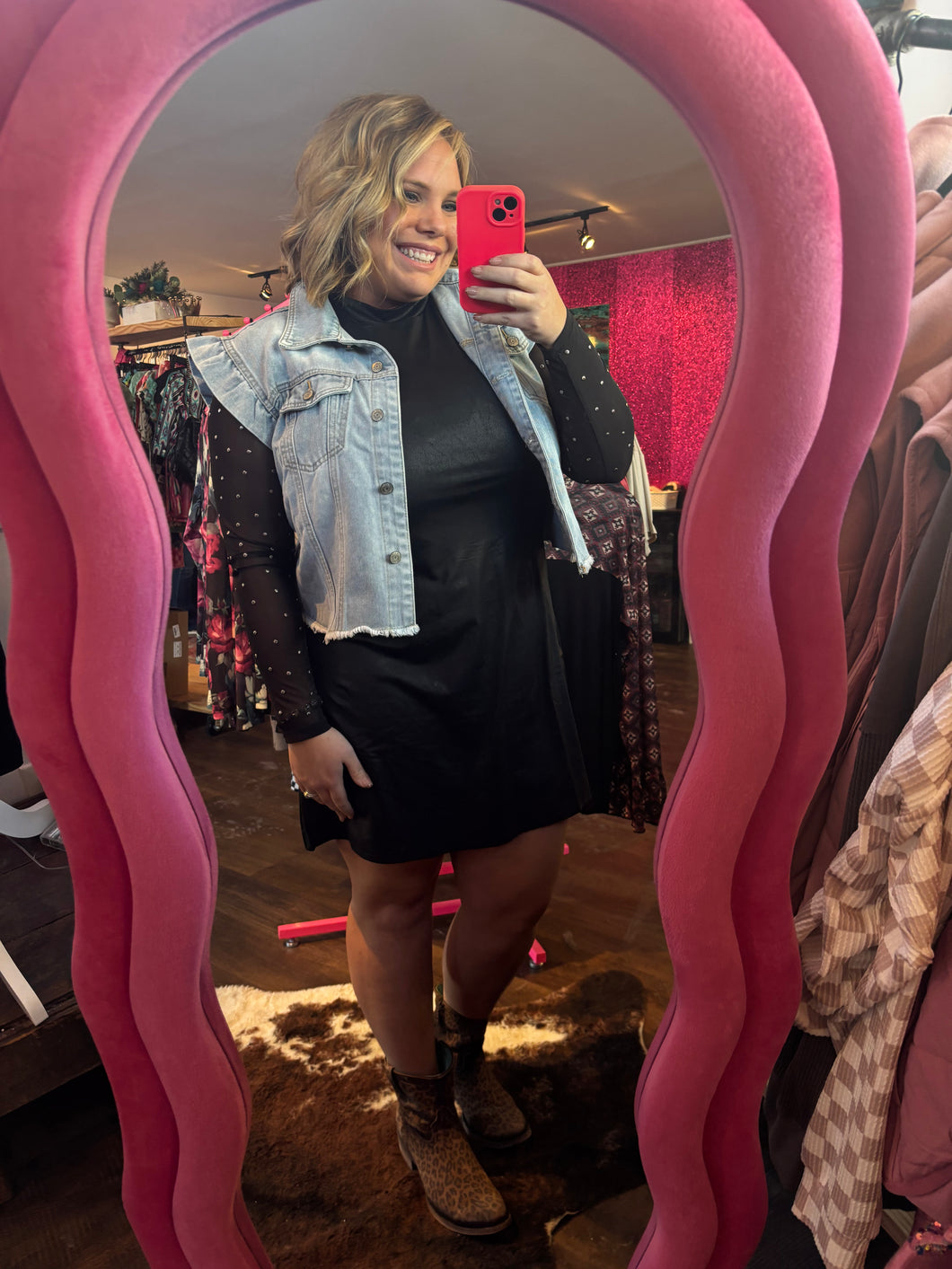 PRESLEY VIBES DRESS