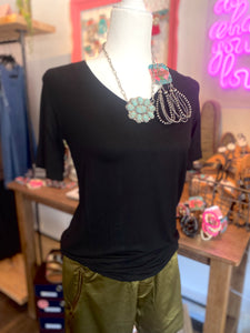 SIMPLE BLACK BASIC [v-neck]