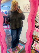 Load and play video in Gallery viewer, STORMY TOP
