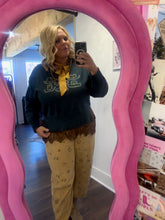 Load and play video in Gallery viewer, HATZ OFF SWEATER

