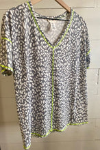 Load image into Gallery viewer, Neon Spots Leopard Tops
